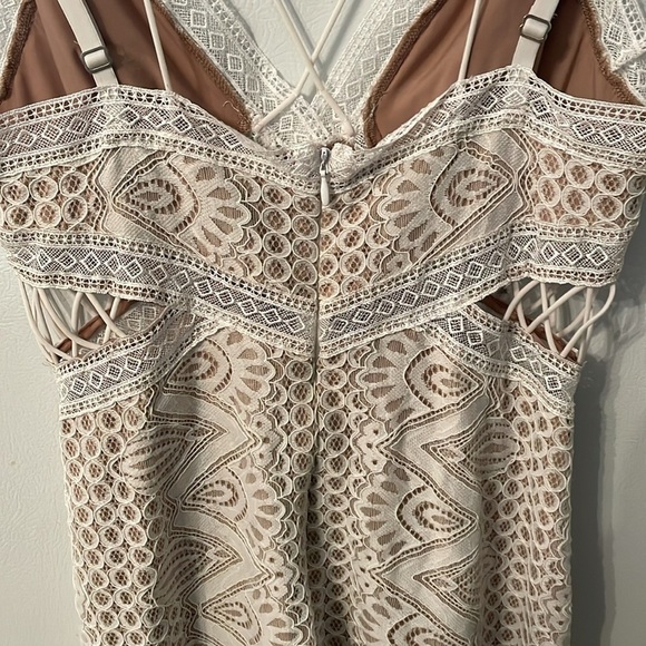 Guess Gianna White Lace Overlay Maxi Dress Cut Out Sleeveless Slit Wedding Small - Picture 8 of 13